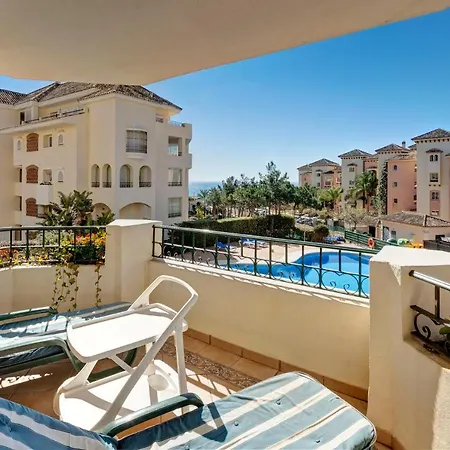 Hacienda Playa Elviria 아파트 *