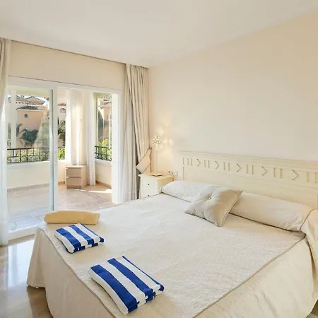 아파트 Hacienda Playa Elviria 마르베야